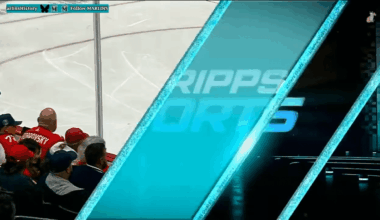 [PHI 1 - (2) FLA] Marchand with a snipe from the wall to give the Panthers the lead