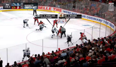 Ilya Mikheyev gets the empty netter for his 2nd of the game and the Blackhawks 1st win