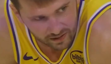 JJ is subbing Luka out, but he didn't want to come off 🤣