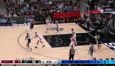 [Highlight] Wemby with a 360 layup to get around Scottie Barnes