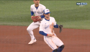 [Highlight] Josh Naylor is ruled out after attempting to break up a double play