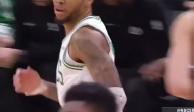 Those Dame Lillard-like stepbacks are gonna be nasty on a regular basis. I'm starting to be a Simons fan now.