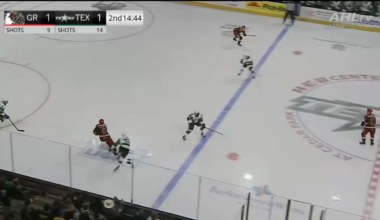 [Hockeytown West] Carter Mazur scores his first of the year for the Griffins