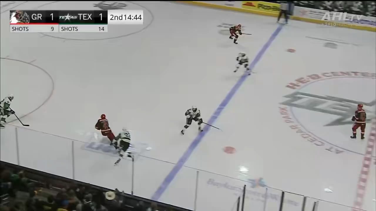 [Hockeytown West] Carter Mazur scores his first of the year for the Griffins