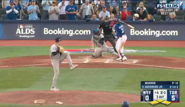 [Highlight] Vladimir Guerrero Jr. crushes a grand slam for the Blue Jays