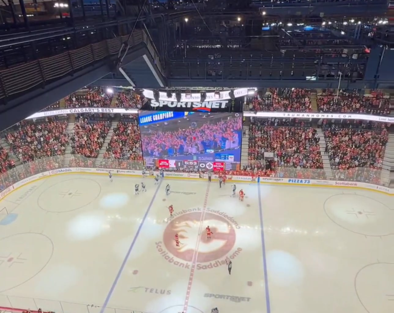 Saddledome celebrates as the Toronto Blue Jays take Canada back to the World Series 🇨🇦