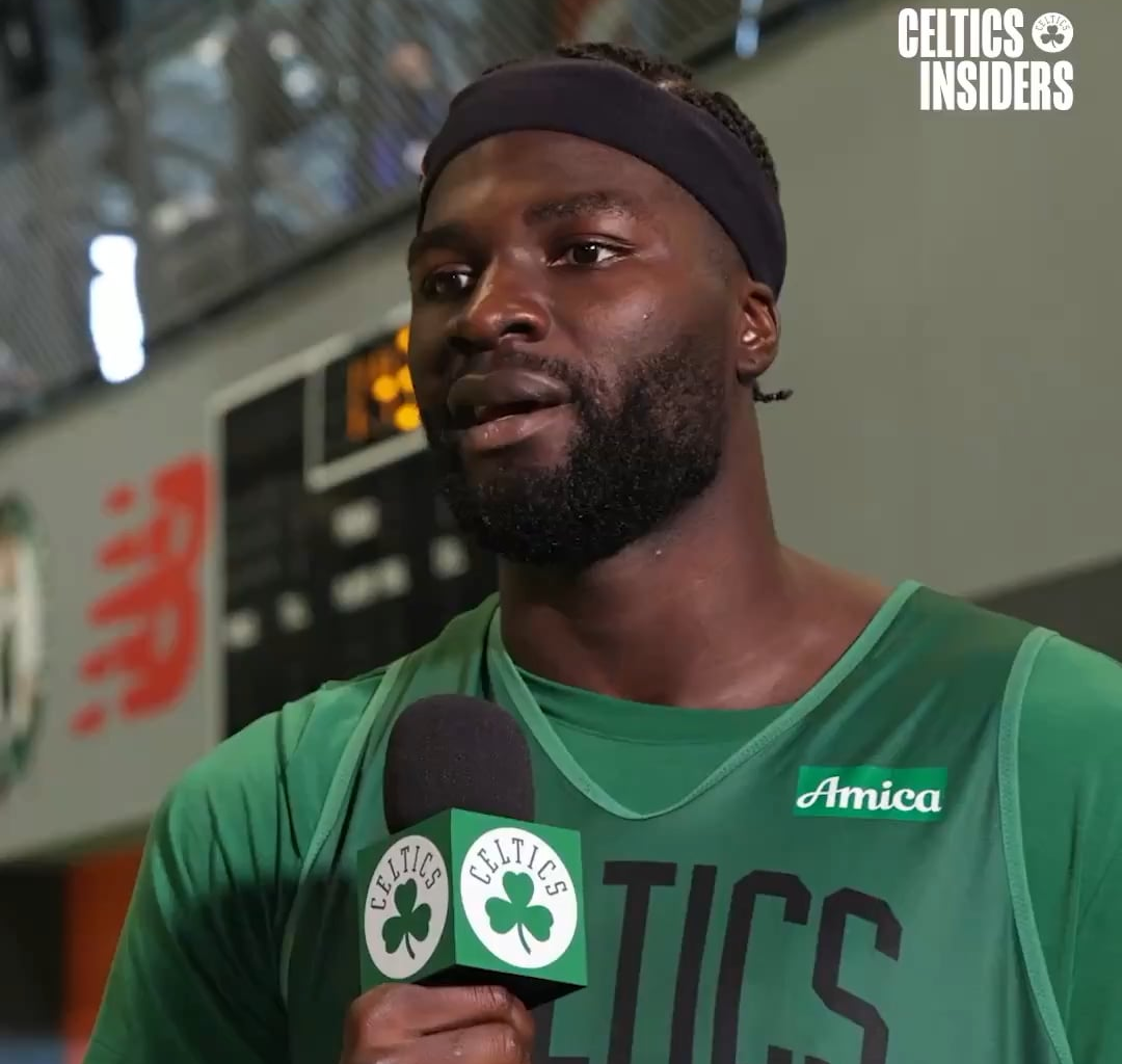 Neemi's been hitting the weight room 💪