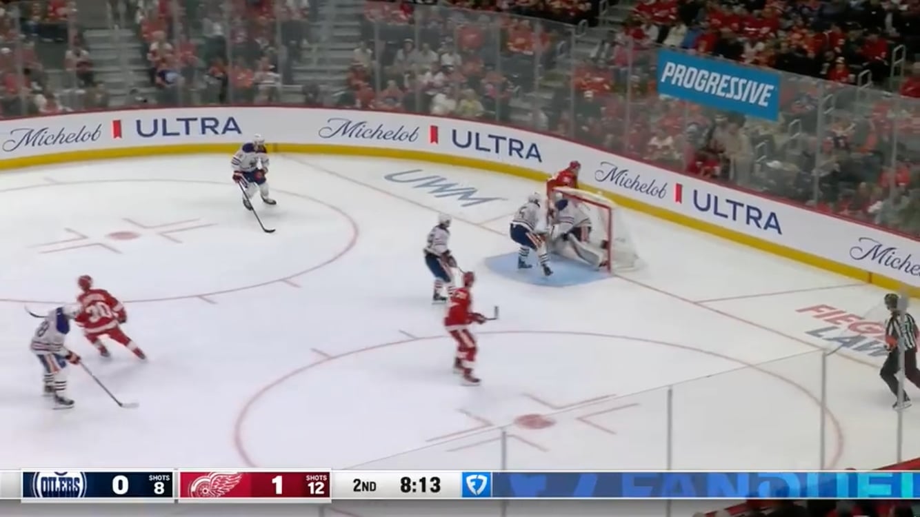 Finnie first NHL goal!