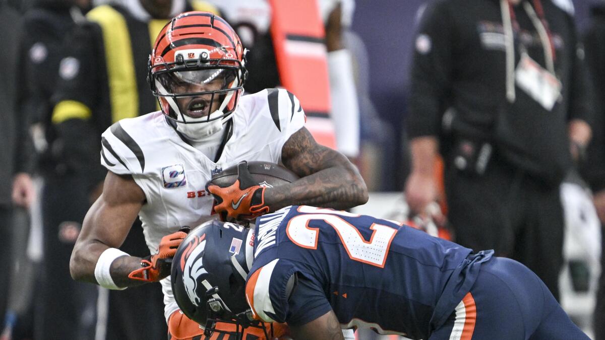 NFL tier rankings for every team after one month of '25 season: From 'see you at the draft' to 'inner circle'