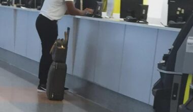 Jakobi Meyers spotted in Pittsburgh airport