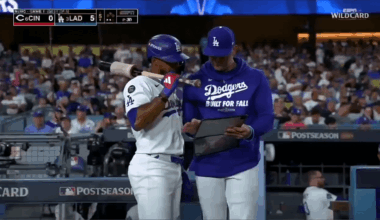 ESPN's Jesse Rogers and Buster Onley suspect the Reds were tipping pitches throughout their series against the Dodgers. Here's a clip of Teoscar Hernandez after looking at the tablet and smiling, he crushed a homer the 3rd pitch of that at bat
