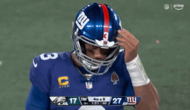 [Highlight] Russell Wilson Boo’d off the field after one play