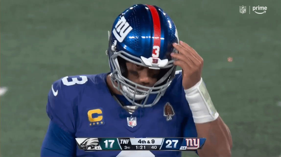 [Highlight] Russell Wilson Boo’d off the field after one play