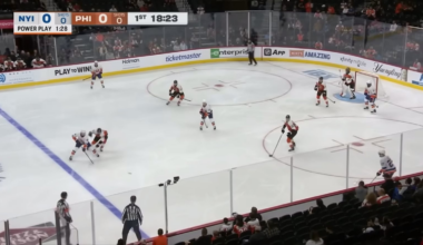 Christian Dvorak sets up Travis Sanheim