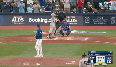 Chris Paul hits a huge three to cut the lead down to 42