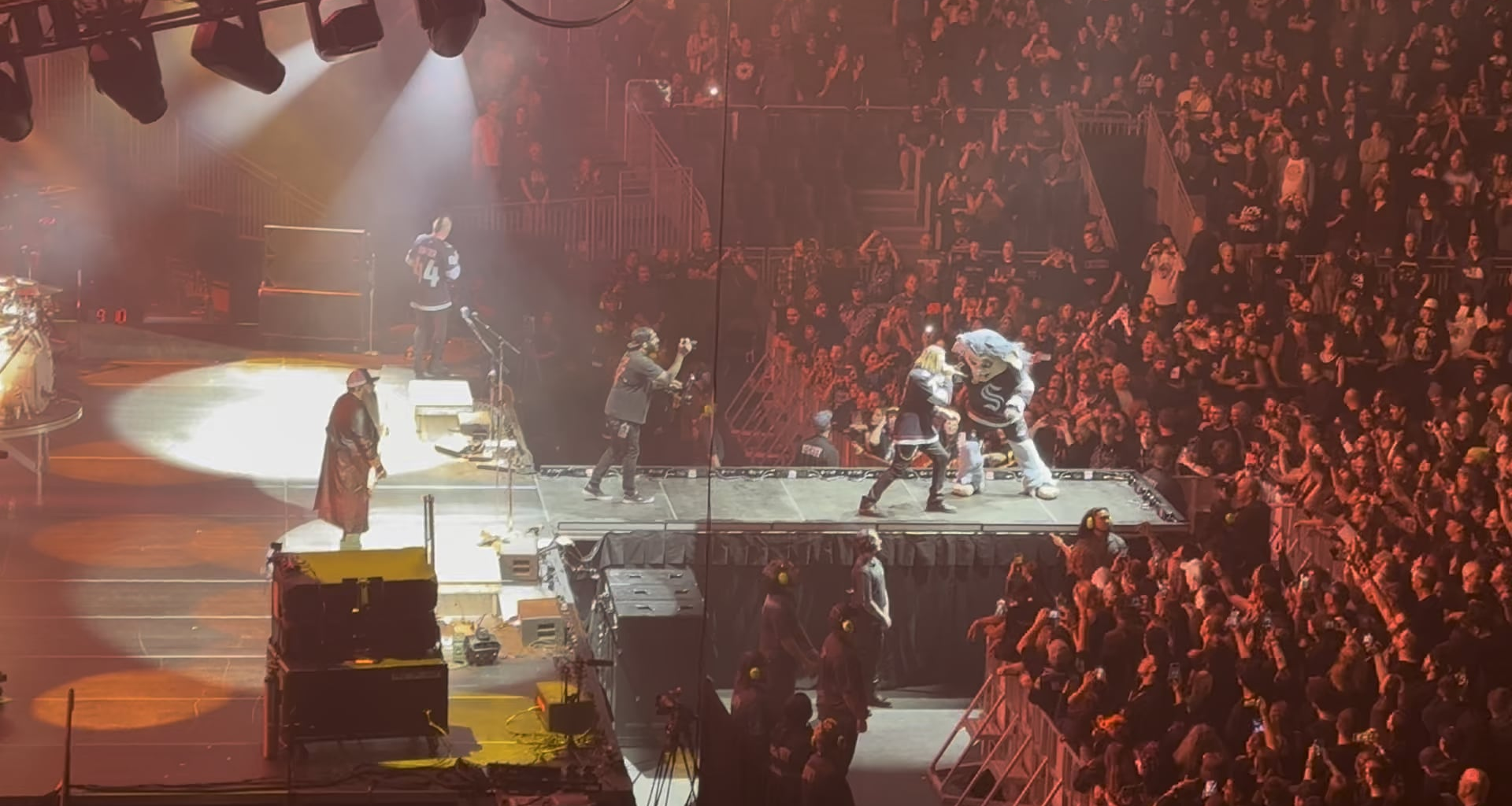 Buoy rockin’ with Three Days Grace