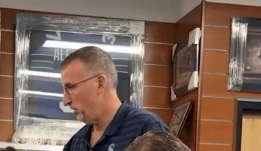 [Highlight] Randy Johnson on why he doesn’t sign jerseys: “It’s the one thing that can raise money for charity”