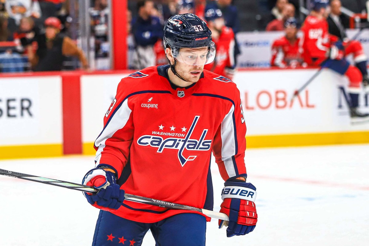 Capitals recall Ethen Frank from the Hershey Bears
