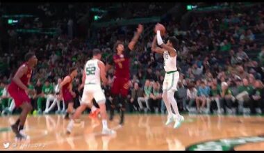 [HIGHLIGHTS] Simons scores 21, White fills the boxscore and Minott shows off as the Celtics blow out the Cavaliers! Also here: Wendell Moore Jr.'s big poster dunk with NBCSB feed!