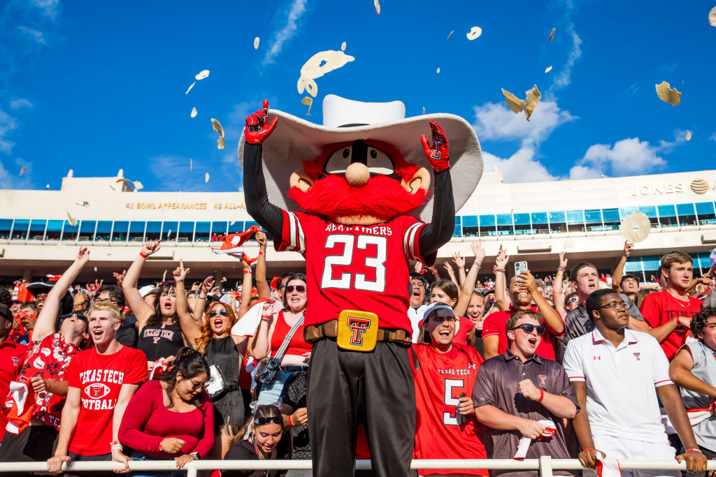 This College Football Playoff Contender Is On Upset Alert This Weekend