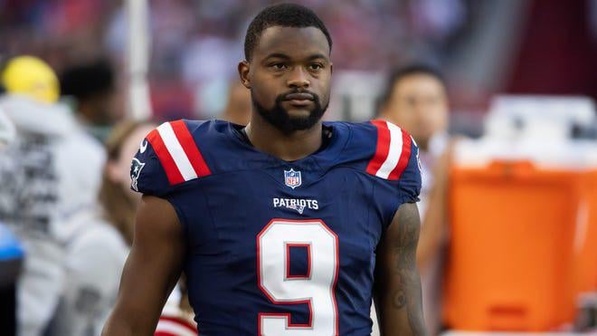 Kayshon Boutte - 11 of his 13 catches this year have been 1st Downs. Has been developing into a clutch receiver and deserves some recognition.