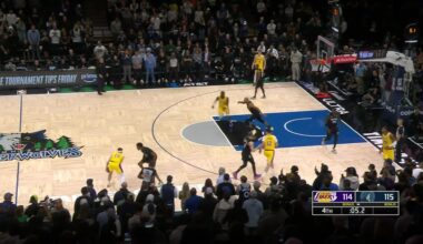 [Highlight] Austin Reaves with the game-winner buzzer-beater to win the game for the Lakers!