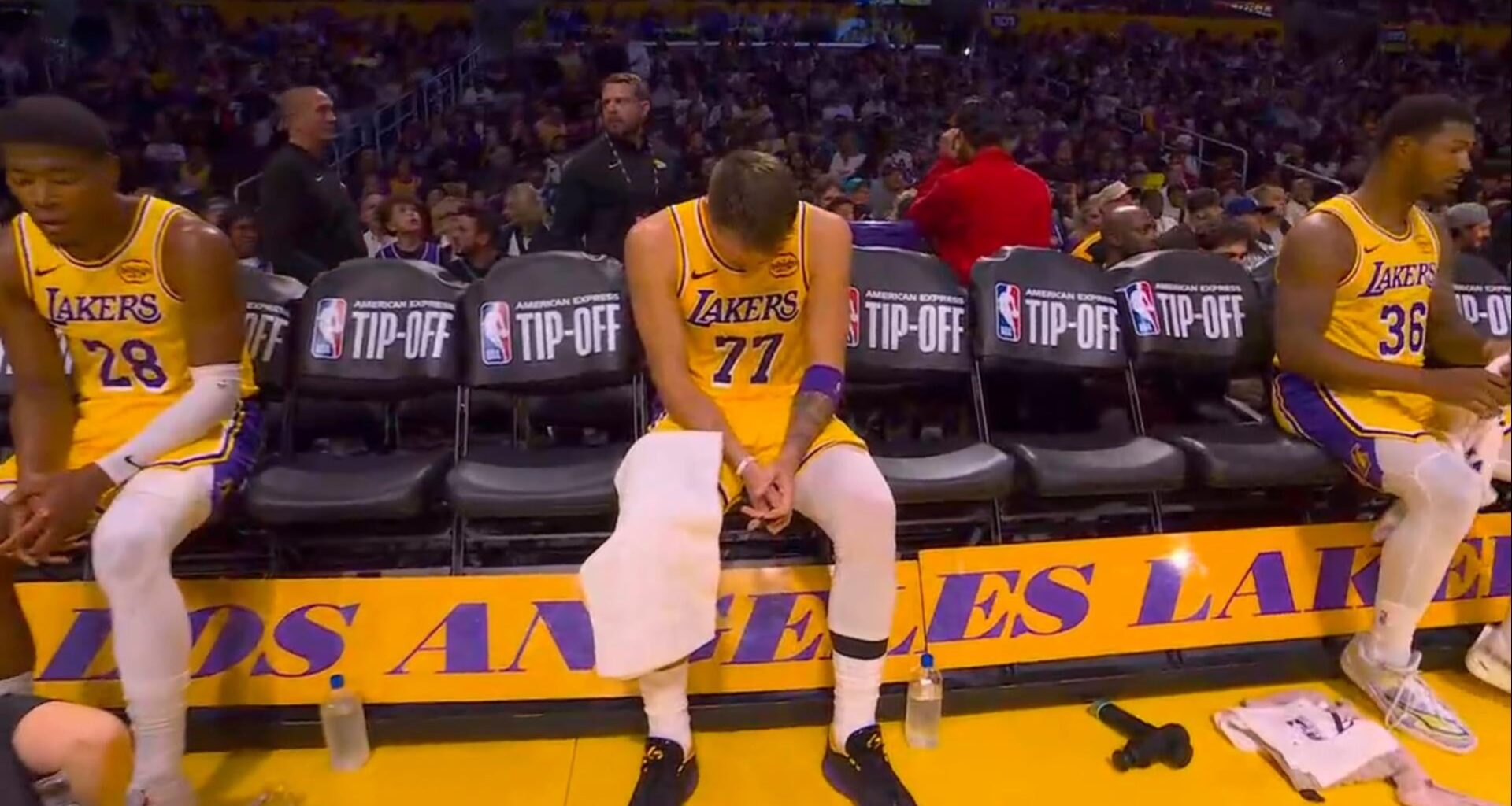 Don is dead tired 1ST QUARTER: 23 POINTS 8/12 FGM 4/7 3PM