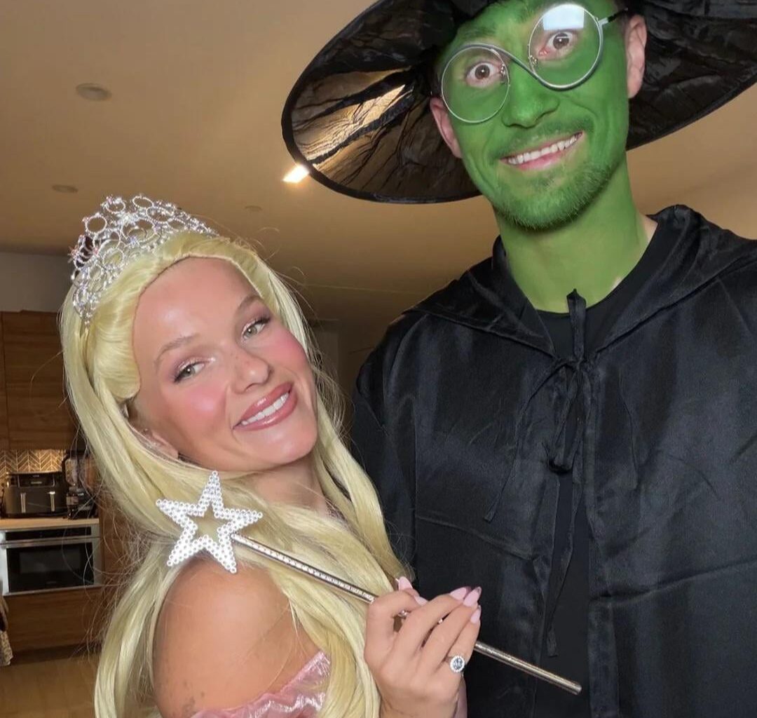 The terrifying costume of Avalanche Legend Marty Necas