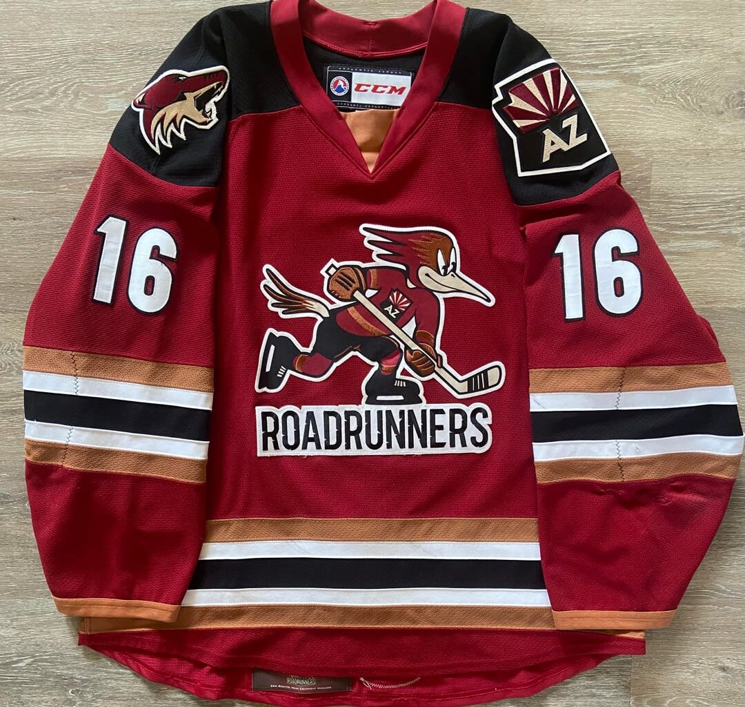 Love the shoulder patches.