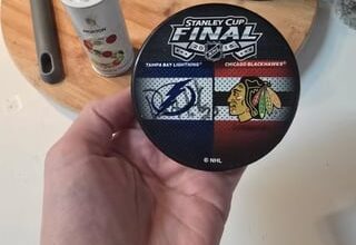 Signature identification help on puck