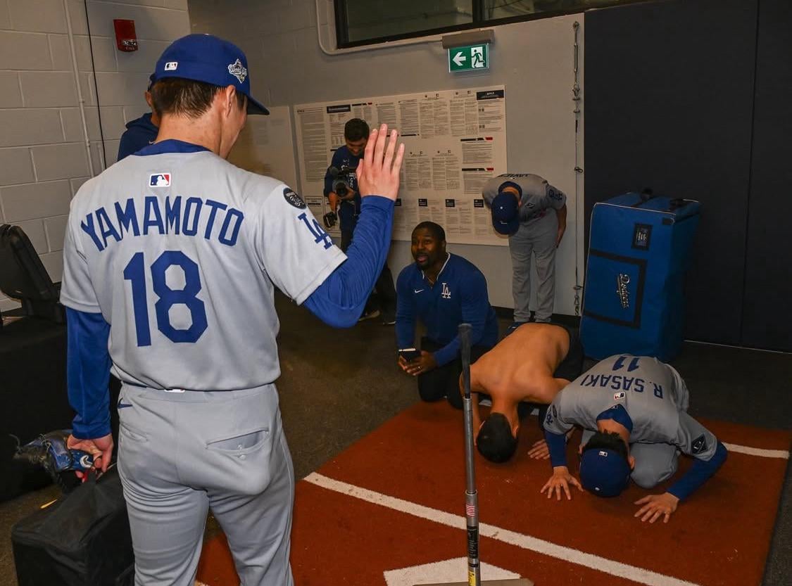 Roki bows down before Yamamoto
