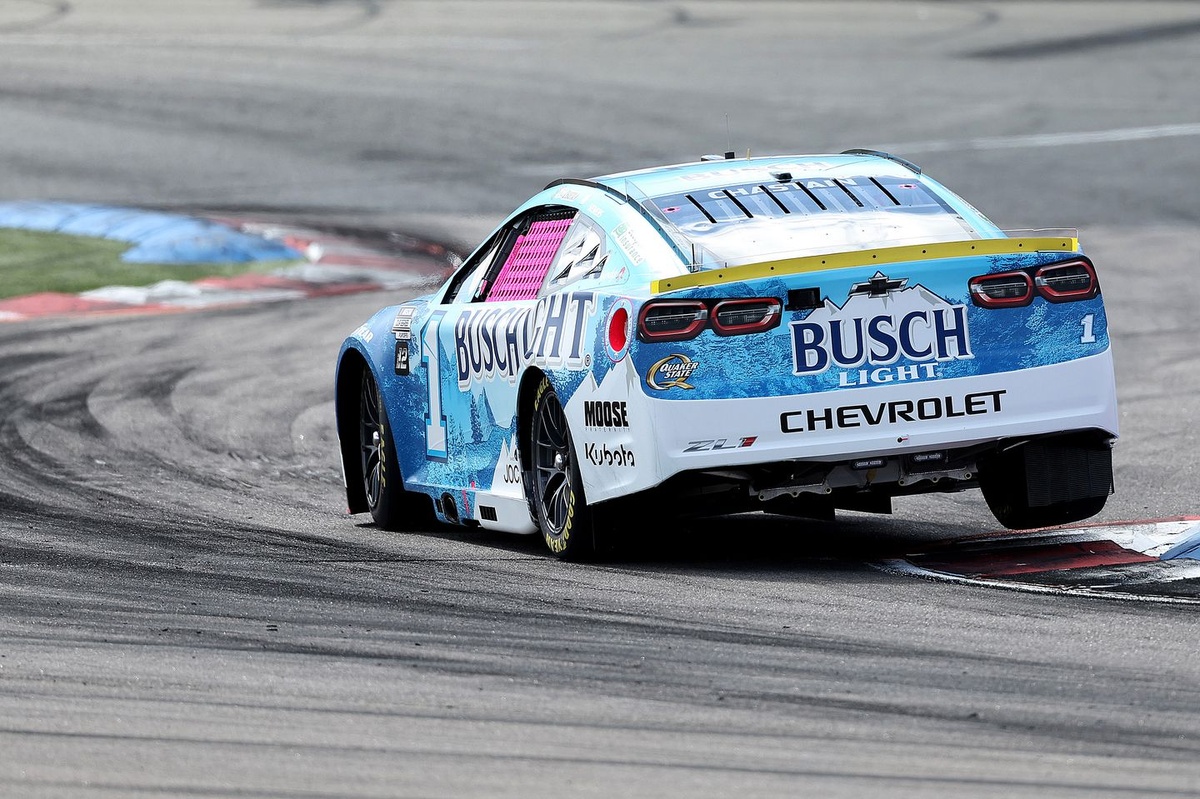 Ross Chastain makes bizarre error at Roval, blowing pit road exit