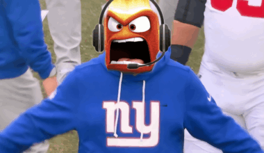 NY fans "Refs always helping the Eagles" 😮🤔