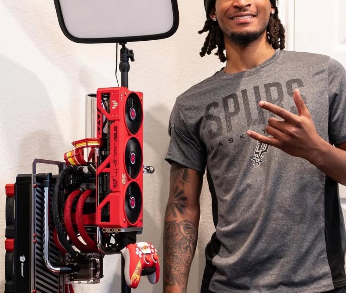 Steph Castle and his Lightning McQueen themed Gaming PC