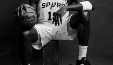 [Scotto] San Antonio Spurs center Bismack Biyombo will make the team, sources told HoopsHype. Biyombo enters his 15th NBA season. The 33-year-old center was a strong veteran locker room presence who started 26 of 28 games and averaged 5.1 points and 5.6 rebounds for the Spurs.