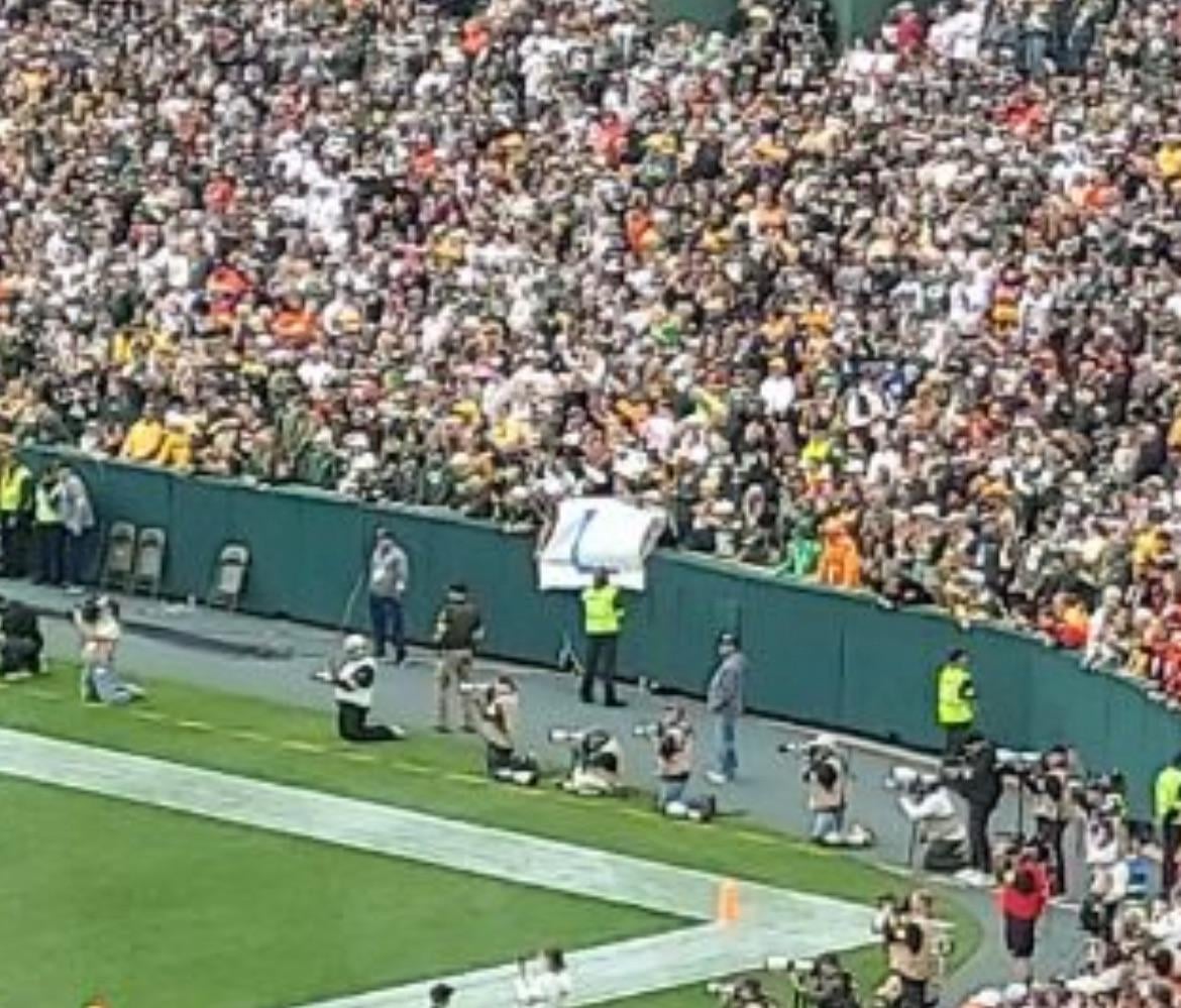 Someone’s flying the L at the Green Bay Packers game today.