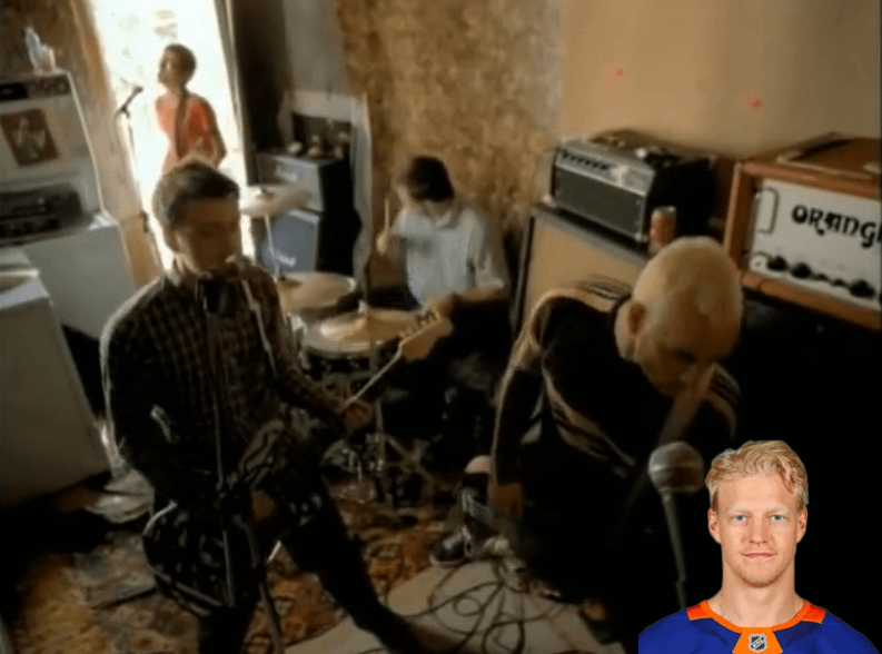 Somebody's Heiny is crowding the box score