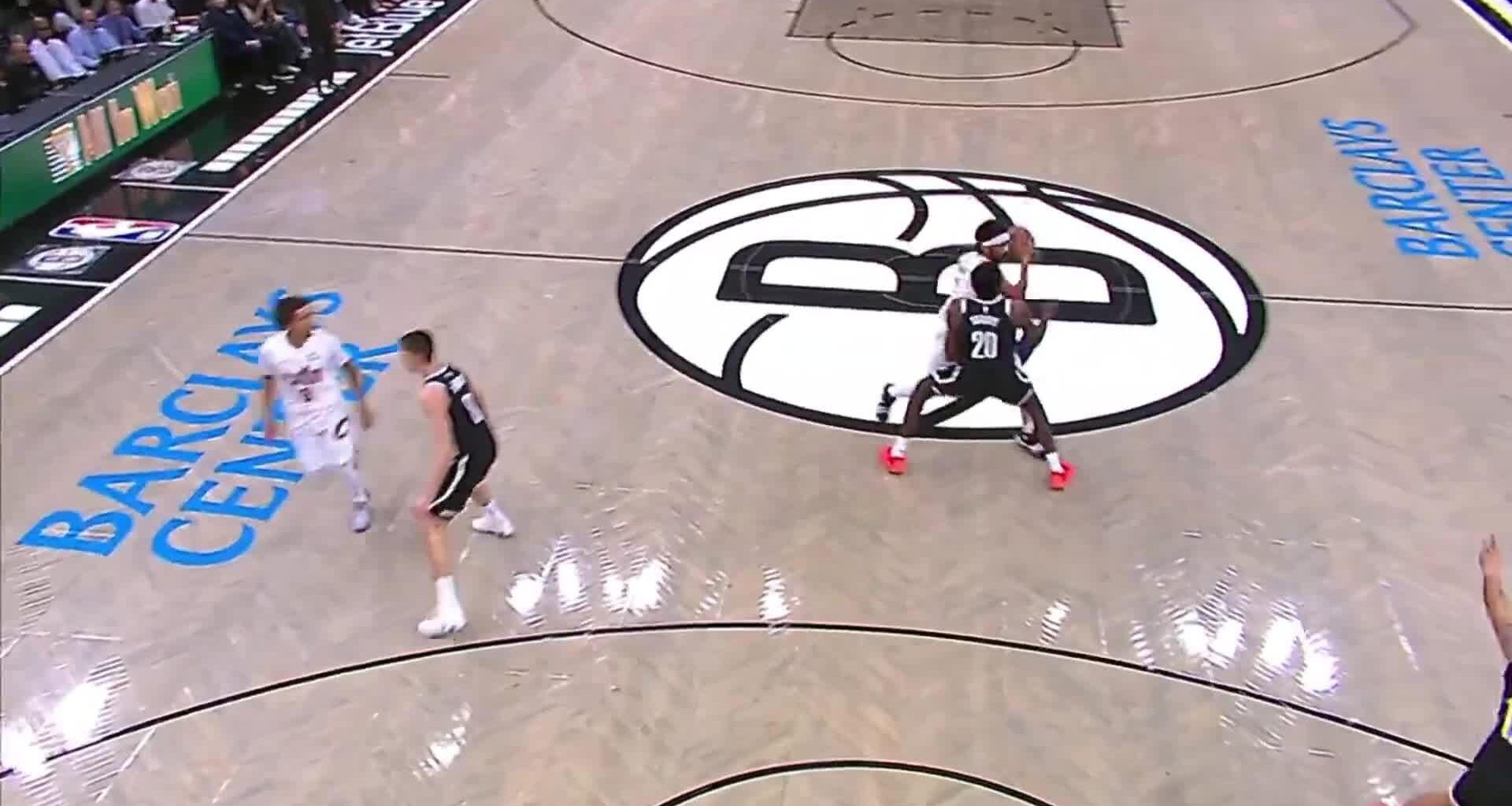 [Highlight] Jarrett Allen takes it right to Day'Ron Sharpe and dunks all over him