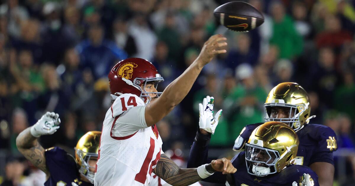 USC's playoff hopes take a big hit in loss to rival Notre Dame
