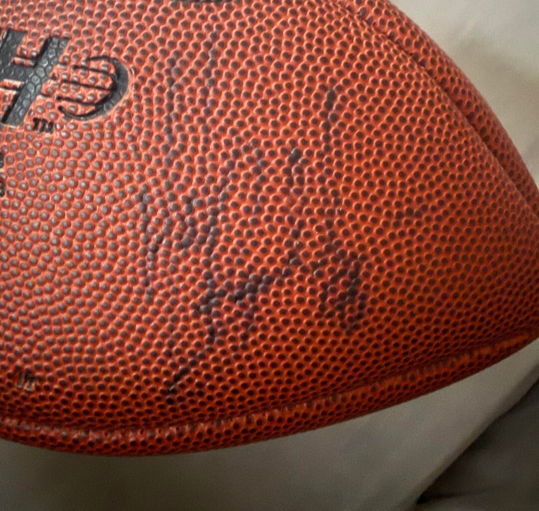 Can anyone help identify which vintage jaguars players signed this?
