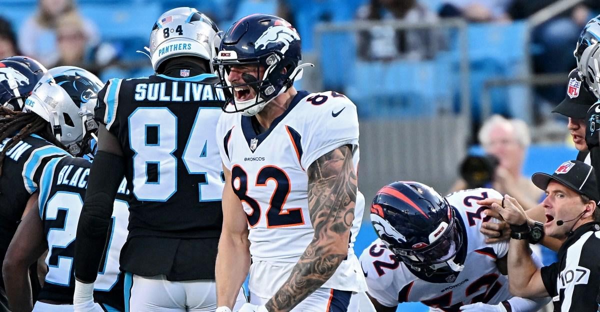 Two days after cutting veteran TE Eric Saubert, the Seahawks sign veteran free agent TE Eric Saubert to replace him