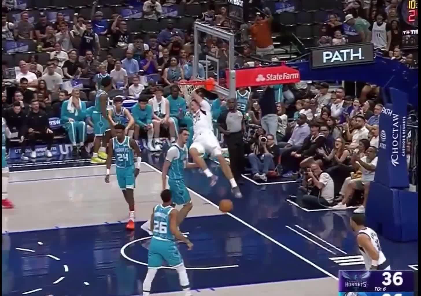 Cooper Flagg with 3 straight field goals to begin the 2nd quarter.