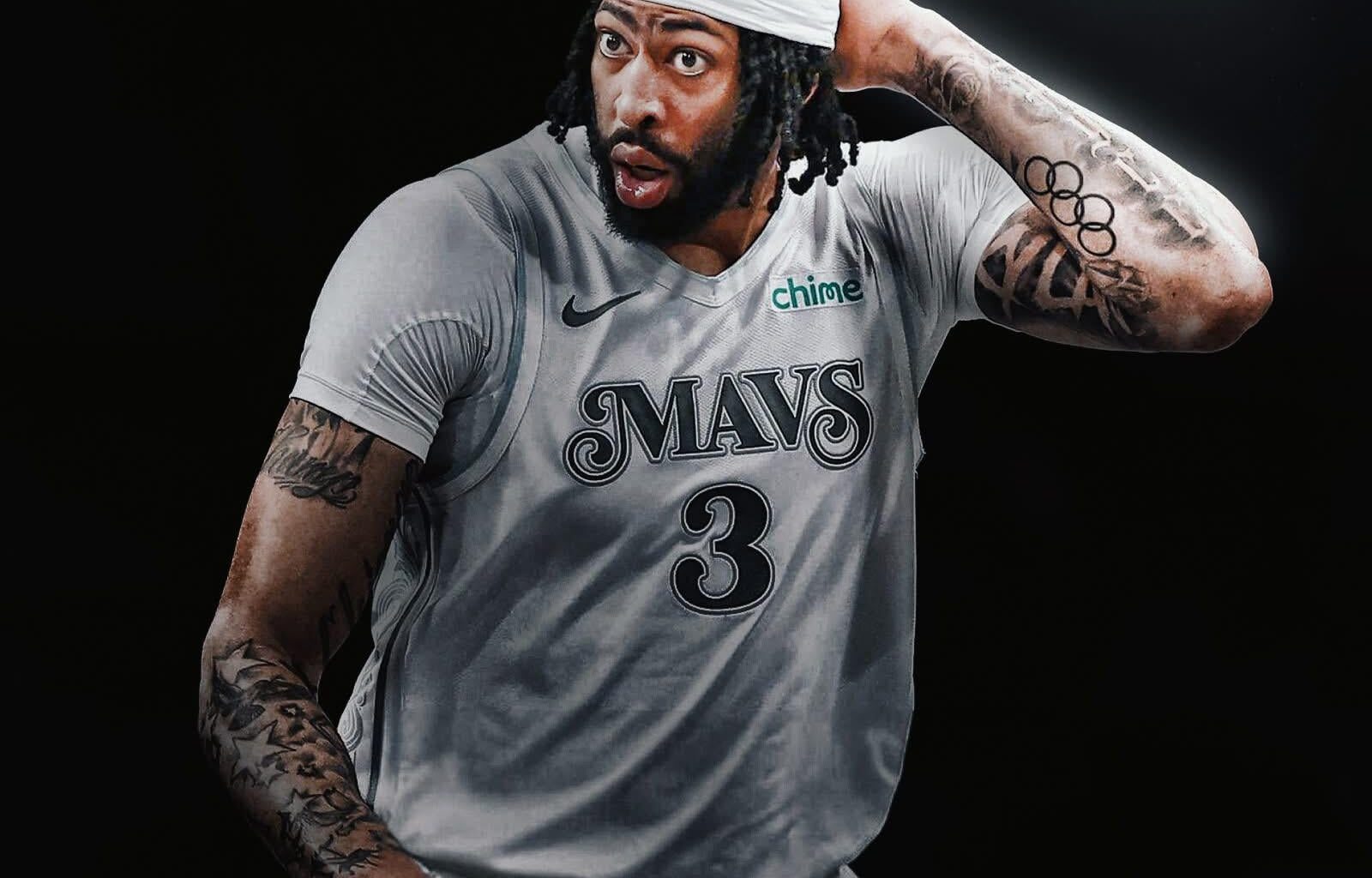 BREAKING: Anthony Davis exited the game and went to the locker room after an apparent Achilles injury 😬