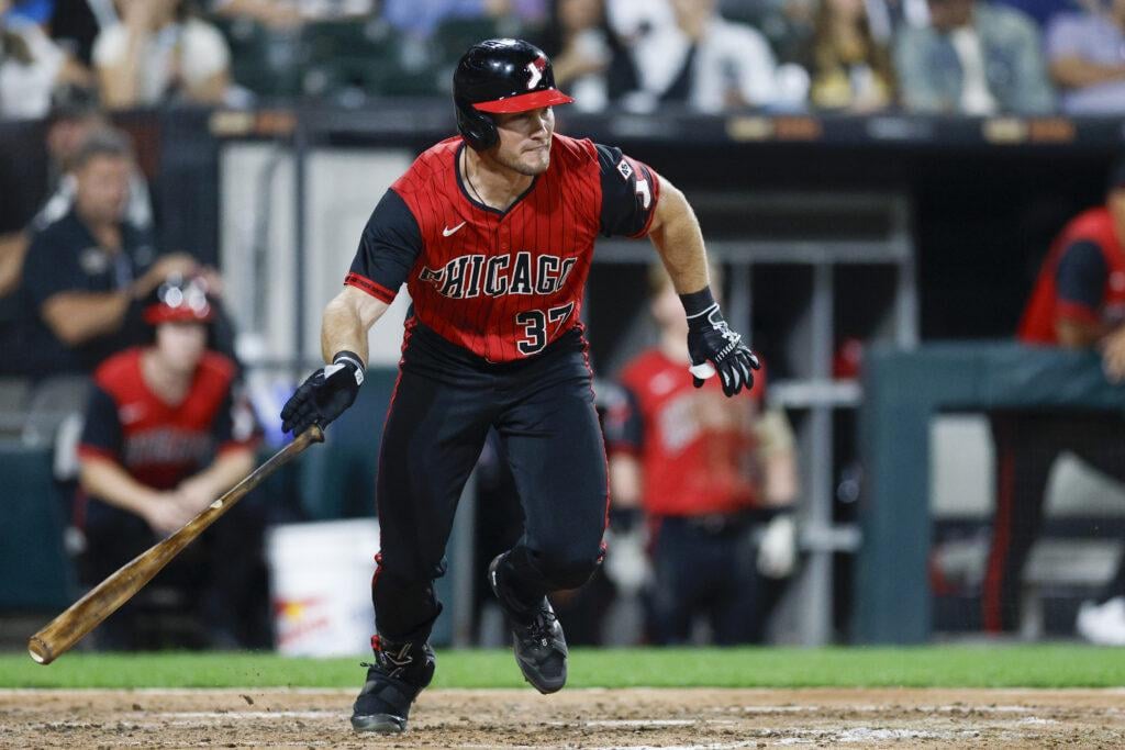 Pirates Claim Will Robertson, Designate Ryan Kreidler