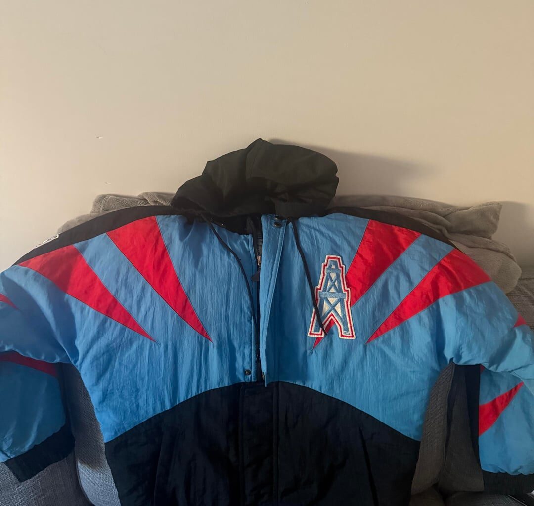 Found this OILERS jacket in a UK charity shop 🙌