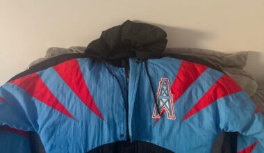 Found this OILERS jacket in a UK charity shop 🙌