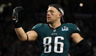 Congrats on 800 career receptions Zach! We miss you!