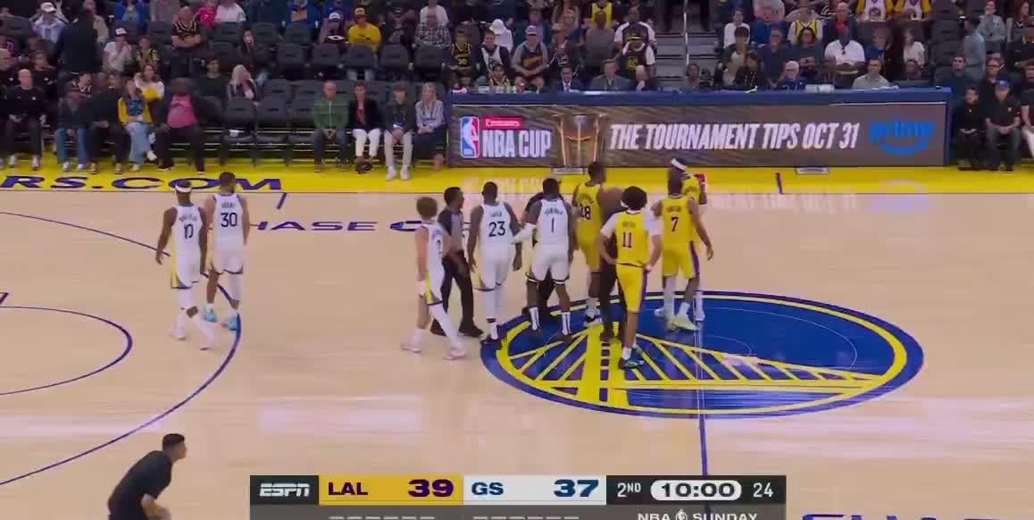 Draymond Green and Jarred Vanderbilt get into it after a hard screen from Green, who then tripped over Vanderbilt