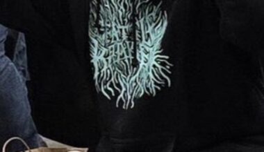 Help me find this hoodie?🤞