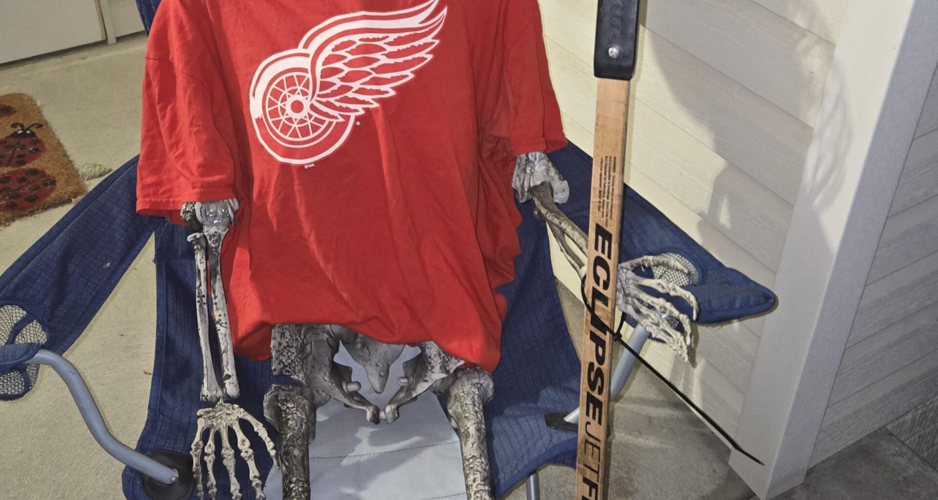 Billy Bones is ready for Halloween